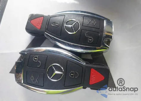 2016 Mercedes-Benz C 300 4Matic/Luxury 4Matic/Sport 4Matic из США, поврежденный, VIN 55SWF4KB7GU140054